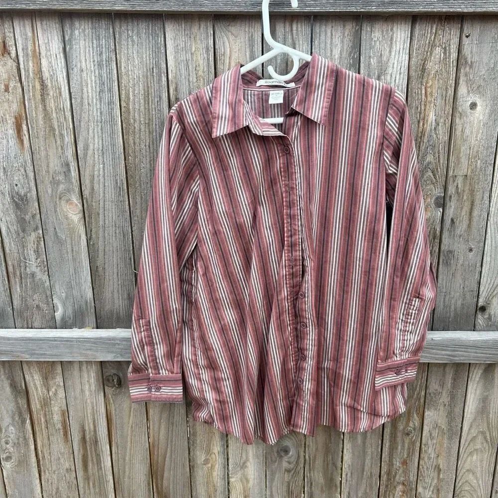 Vintage Roaman’s button up collared size medium